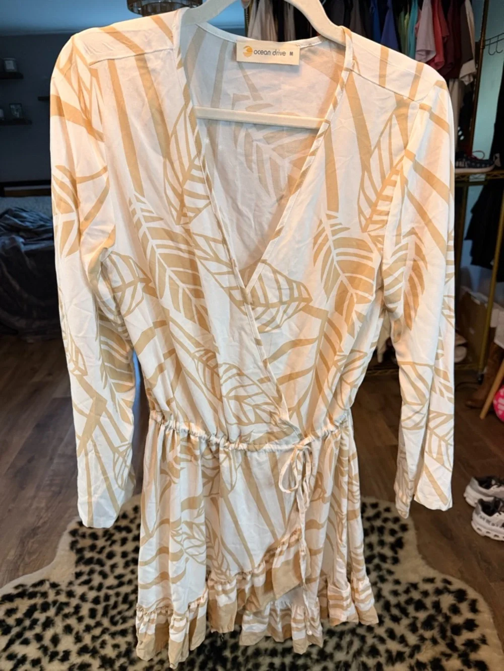 Ocean Drive Beige and White Leaf-Print swimsuit cover up - Picture 3 of 3